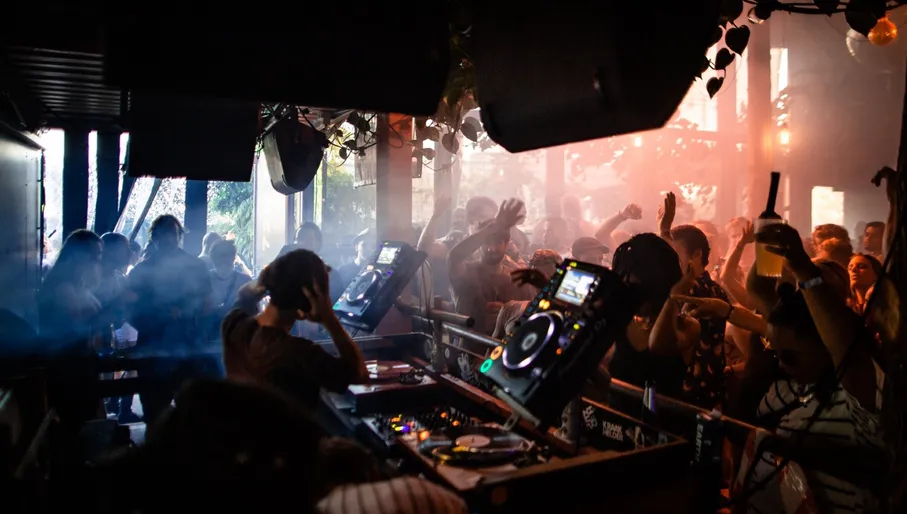 The Best Clubs in Amsterdam for a 24/7 Party - Hostelworld Travel Blog