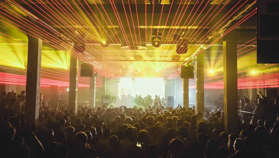 Top 10 Best Clubs in Amsterdam, AMS [2023 GUIDE]